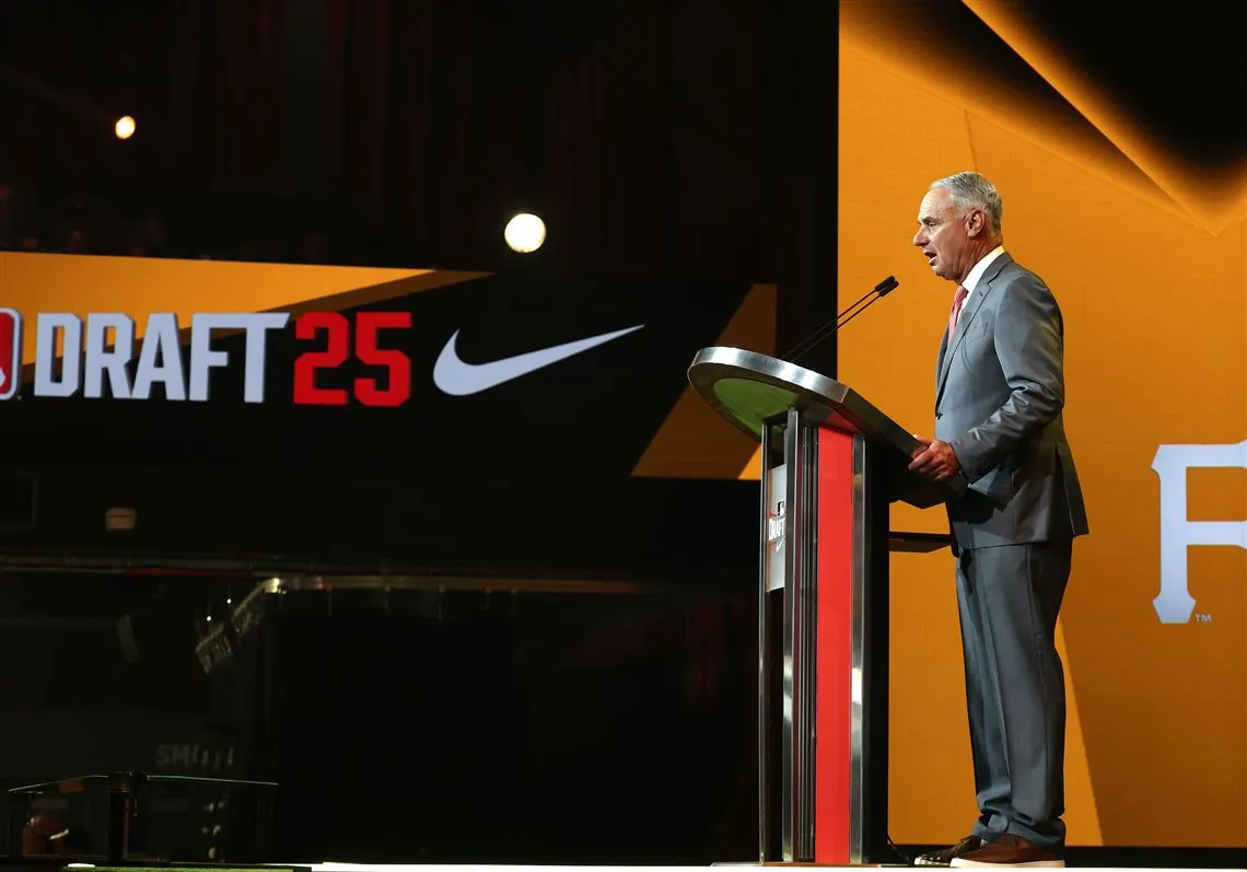 Bajak Laut Pilih RHP SMA Seth Hernandez dengan Pilihan No. 6 di Draft MLB 2025 - Pittsburgh Post